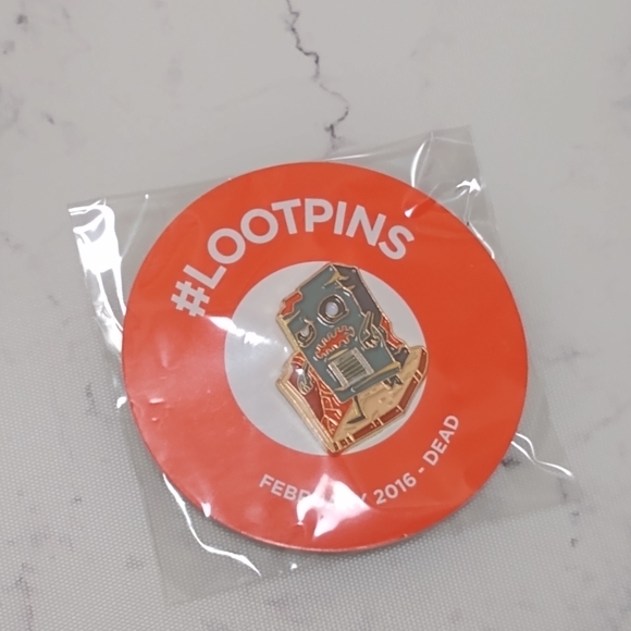 Loot Crate Pins Set of 4 LootPins - Picture 4 of 10
